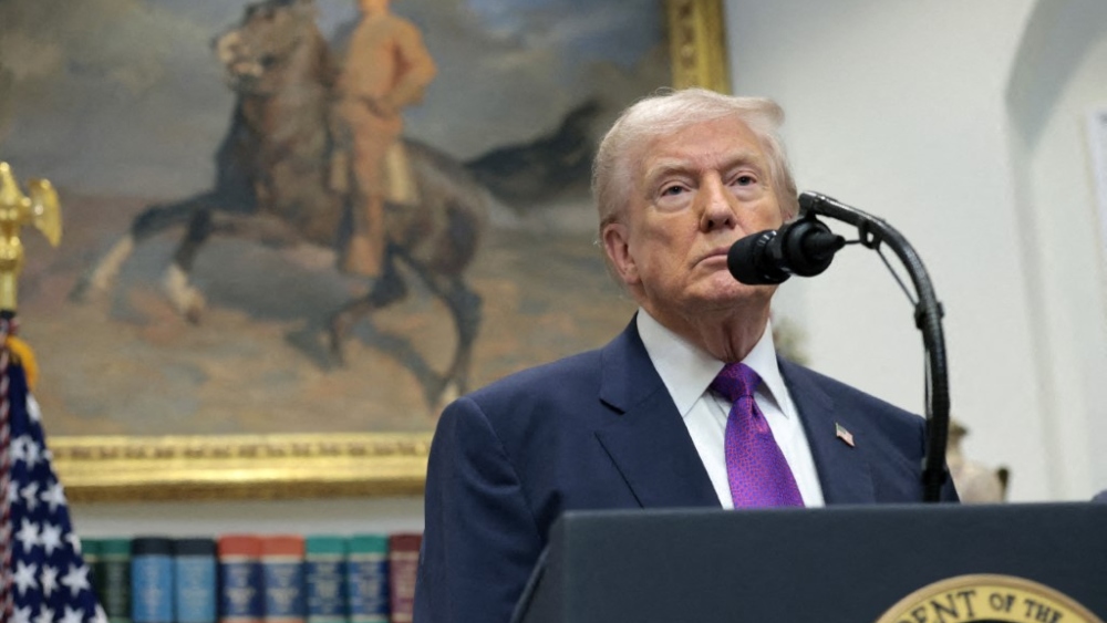 Trump warns Iran of 'very traumatic' outcome if no nuclear deal